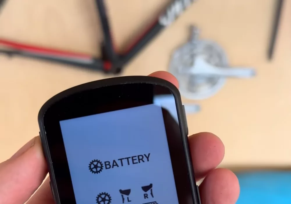Garmin Edge displaying battery status of Di2